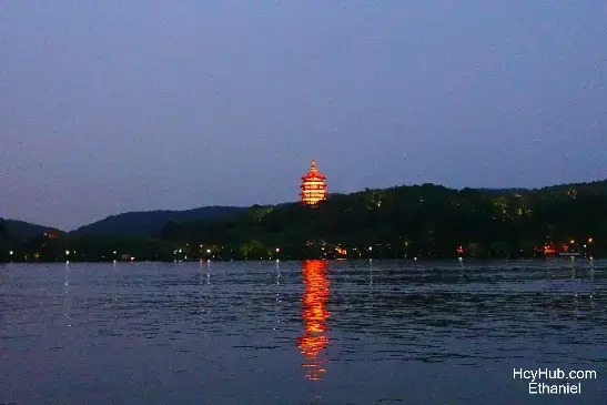 杭州 - 西湖雷峰塔